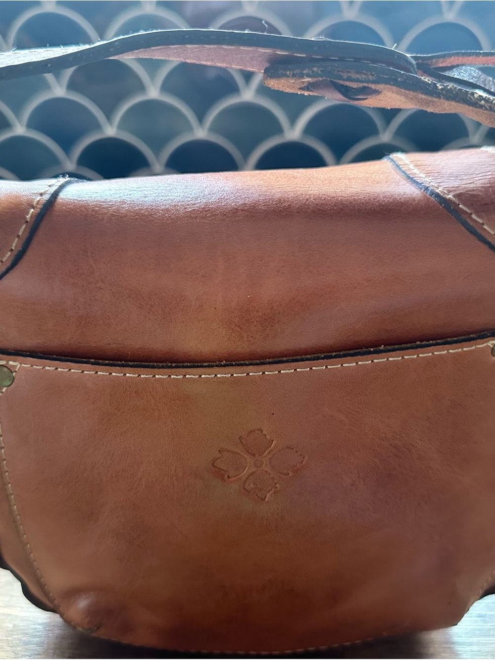 Patricia Nash Tan Leather Tooled Crossbody Bag - Picture 4 of 8